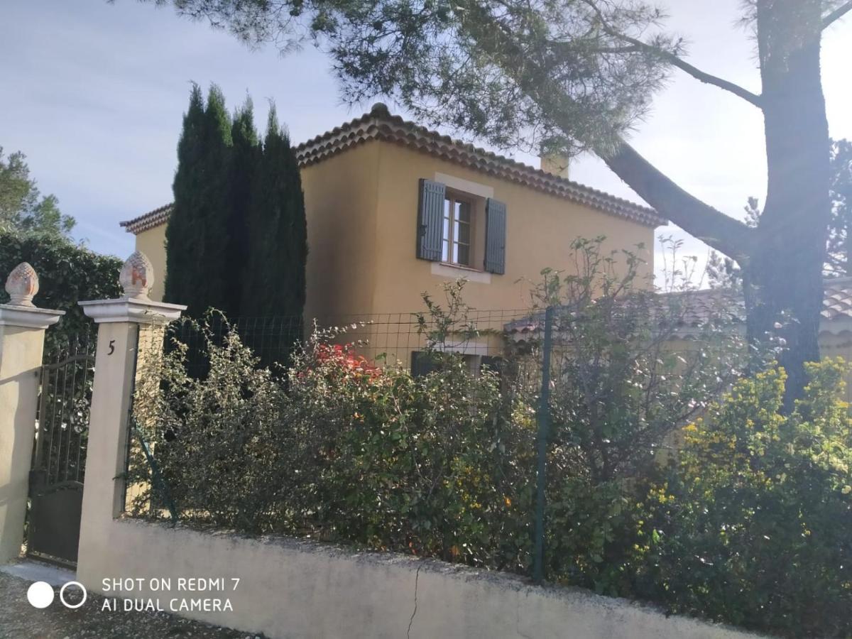 Proche Uzes Petit Gite Avec Grande Cuisine D'Ete Et Piscine Saint-Siffret Buitenkant foto