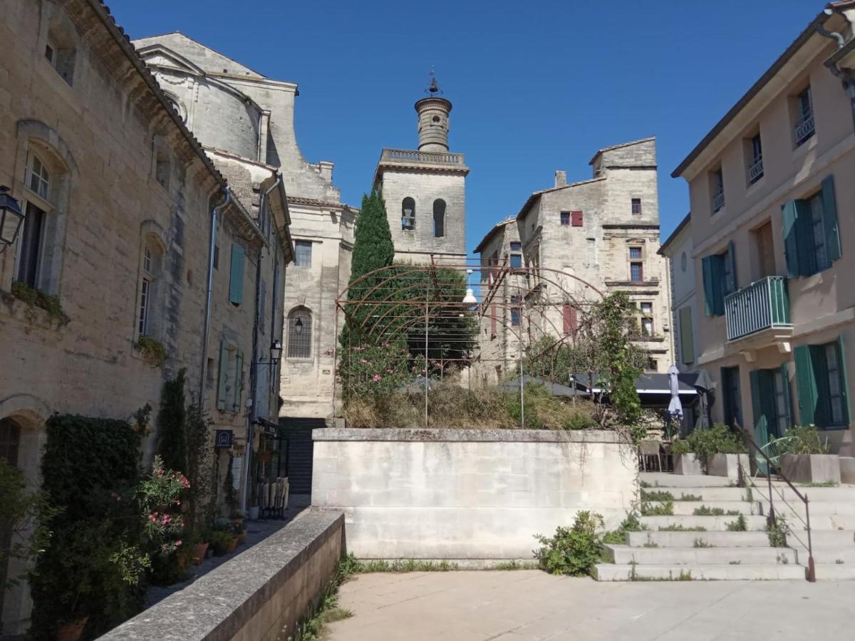 Proche Uzes Petit Gite Avec Grande Cuisine D'Ete Et Piscine Saint-Siffret Buitenkant foto
