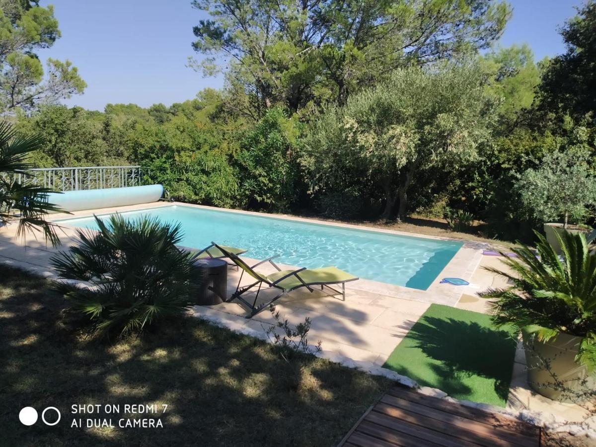Proche Uzes Petit Gite Avec Grande Cuisine D'Ete Et Piscine Saint-Siffret Buitenkant foto