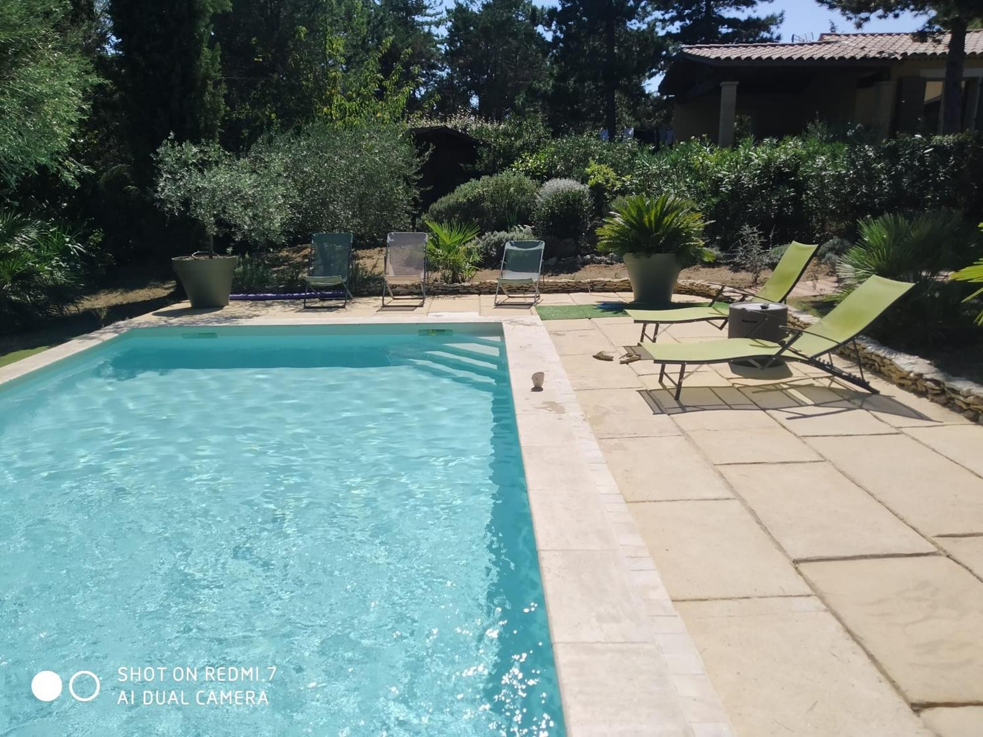 Proche Uzes Petit Gite Avec Grande Cuisine D'Ete Et Piscine Saint-Siffret Buitenkant foto