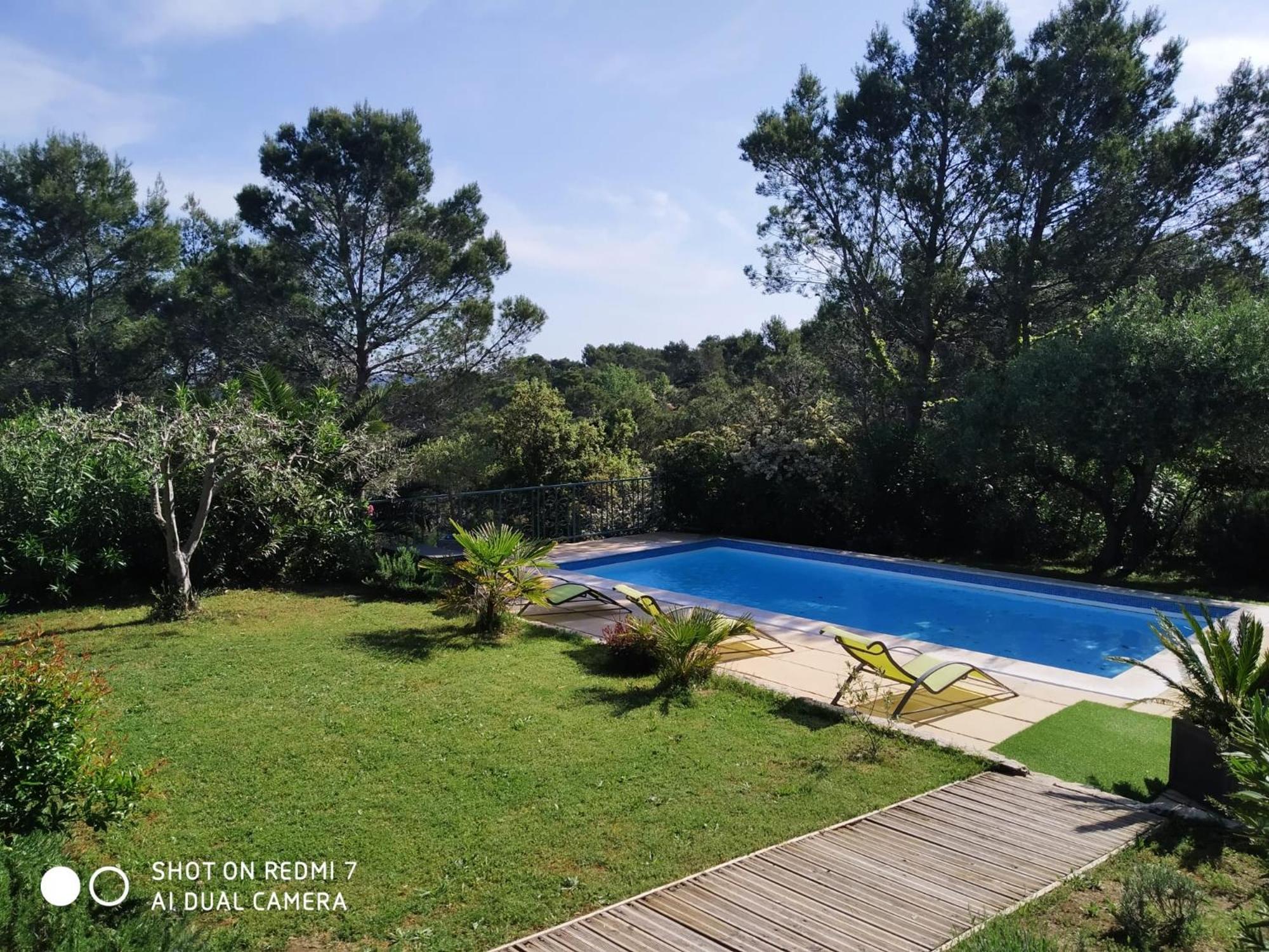 Proche Uzes Petit Gite Avec Grande Cuisine D'Ete Et Piscine Saint-Siffret Buitenkant foto